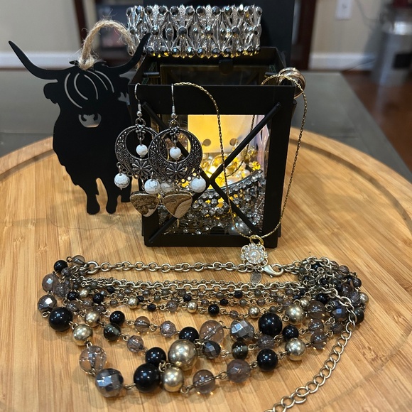 Jewelry - Jewelry